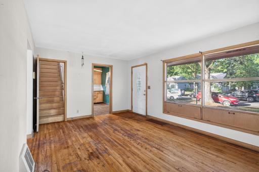 5242 James Avenue N, Minneapolis, MN 55430