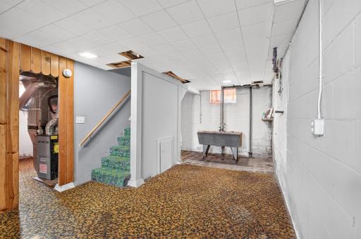 5242 James Avenue N, Minneapolis, MN 55430