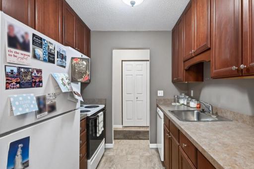 181 Little Canada Road E, 334, Little Canada, MN 55117