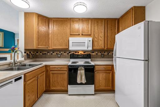 15546 Float Lane, 103, Apple Valley, MN 55124