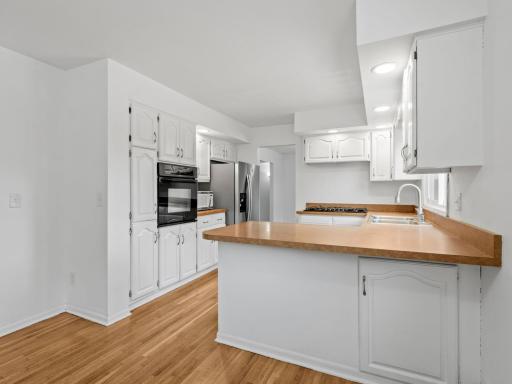 2600 River Hills Drive, Burnsville, MN 55337