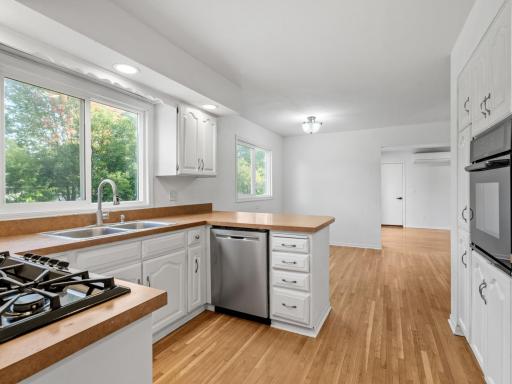 2600 River Hills Drive, Burnsville, MN 55337