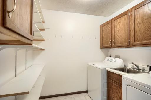 8441 Irwin Road, 106, Bloomington, MN 55437