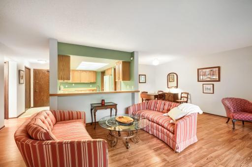 8441 Irwin Road, 106, Bloomington, MN 55437