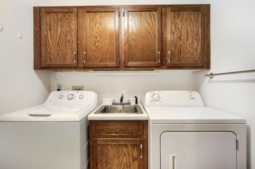 8441 Irwin Road, 106, Bloomington, MN 55437