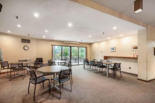 8441 Irwin Road, 106, Bloomington, MN 55437