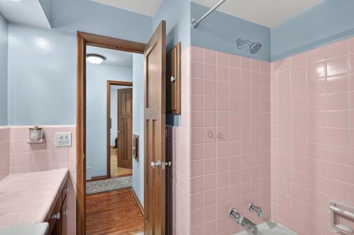 6221 Thomas Avenue S, Richfield, MN 55423