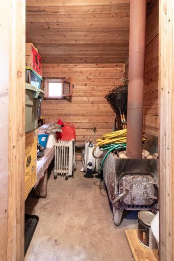 And a sauna area (sauna not currently used)