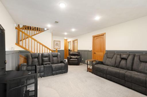 210 Hilltop Avenue, Owatonna, MN 55060