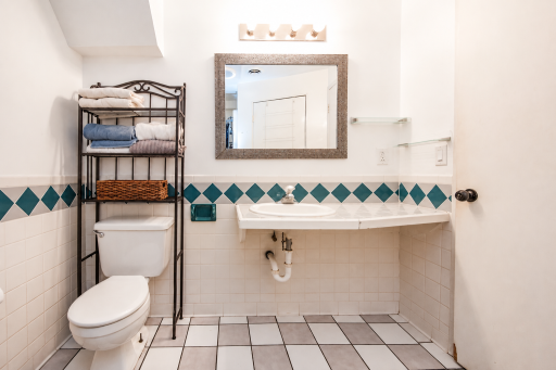 LL Bathroom #2
