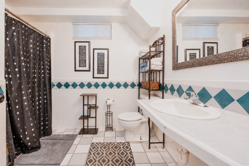 LL Bathroom #2