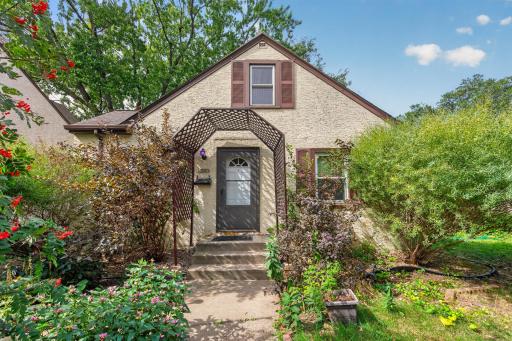 Photo for 5336 Hiawatha Lane, Minneapolis, MN 55417 - listing #7144754 5336 Hiawatha Lane, Minneapolis, MN 55417