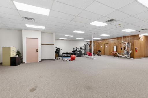 976 Minnehaha Avenue W, Saint Paul, MN 55104