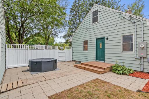 1645 Rose Pl W-31.jpg