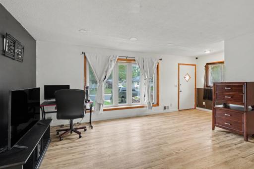 7518 4th Street NE, Fridley, MN 55432