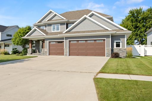 3764 Aspyn Lane N, Fargo, ND 58102