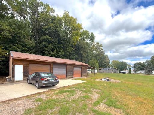 5922 Elder Avenue NW, Maple Lake, MN 55358