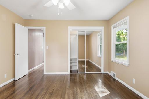 1476 Burns Avenue, Saint Paul, MN 55106