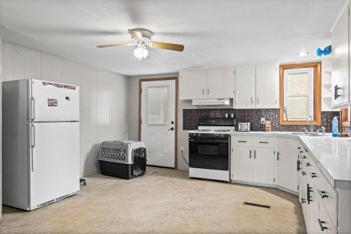 1004 E Main Street, Caledonia, MN 55921