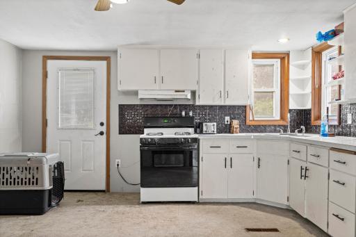 1004 E Main Street, Caledonia, MN 55921