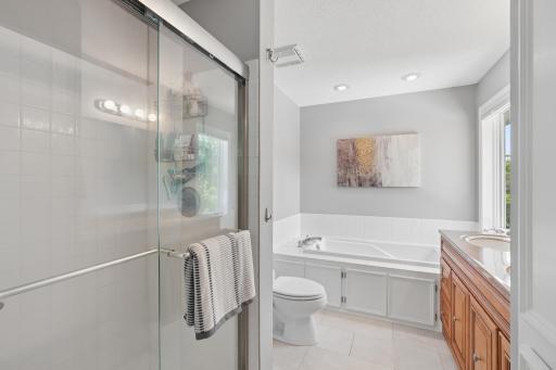Upper level ensuite