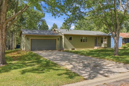 Photo for 2015 Highview Drive, Sauk Rapids, MN 56379 - listing #7144942 Better than new home with over 100K in updates