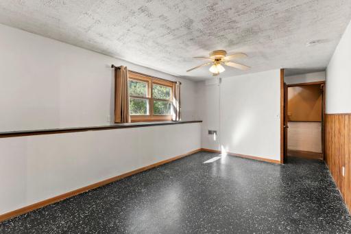 Great room for a hobby room, family room or anything needed.