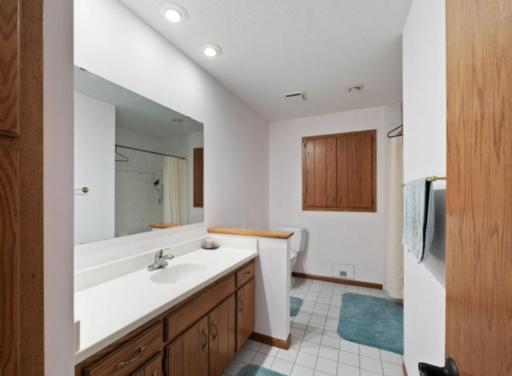 8213 Pleasant View Court, Mounds View, MN 55112