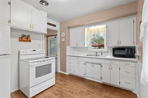 21-web-or-mls-11561 Kumquat St NW-21.jpg