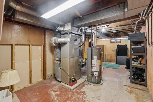 40-web-or-mls-11561 Kumquat St NW-40.jpg
