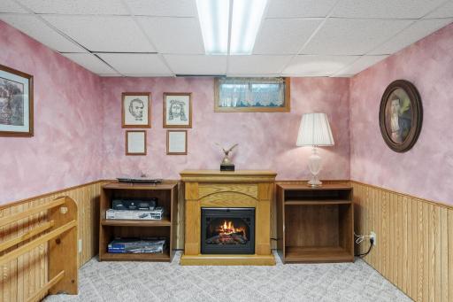 36-web-or-mls-11561 Kumquat St NW-36.jpg
