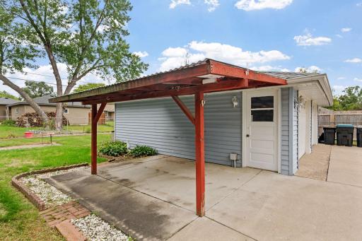 5-web-or-mls-11561 Kumquat St NW-5.jpg