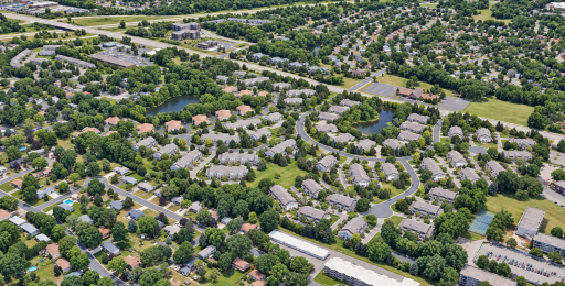 Easy access to I-35E makes commuting to St. Paul, Minneapolis, the airport, and surrounding Twin Cities destinations simple.