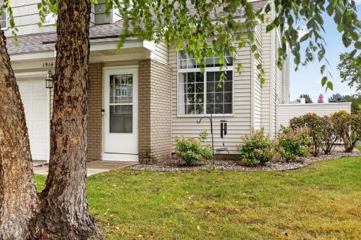 End-unit setting offers additional windows and a bright interior.