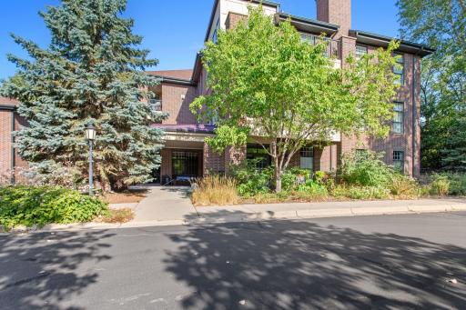 851 River Mews Court, 105, Minneapolis, MN 55414