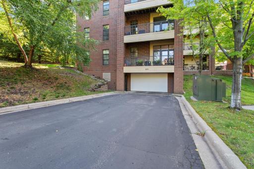851 River Mews Court, 105, Minneapolis, MN 55414