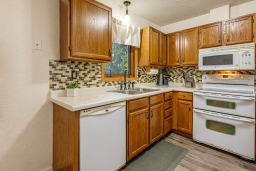 512 Abby Lane, Glencoe, MN 55336