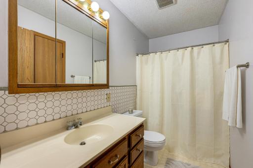 512 Abby Lane, Glencoe, MN 55336