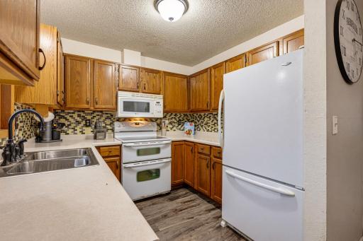 512 Abby Lane, Glencoe, MN 55336