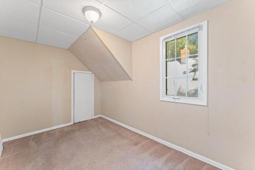 1076 25th Avenue SE, Minneapolis, MN 55414