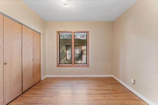 1076 25th Avenue SE, Minneapolis, MN 55414