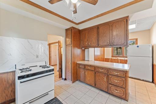 1076 25th Avenue SE, Minneapolis, MN 55414