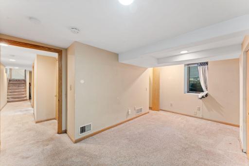 1076 25th Avenue SE, Minneapolis, MN 55414