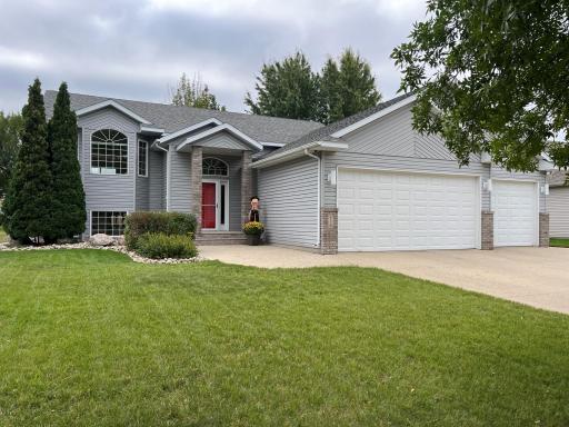 630 Wyndemere Drive, West Fargo, ND 58078