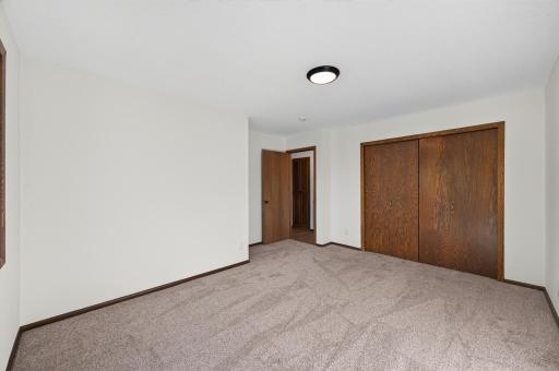7401 James Avenue N, Brooklyn Park, MN 55444