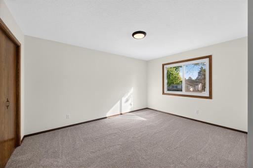 7401 James Avenue N, Brooklyn Park, MN 55444
