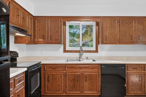 7401 James Avenue N, Brooklyn Park, MN 55444