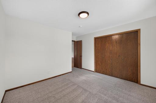 7401 James Avenue N, Brooklyn Park, MN 55444