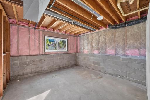 7401 James Avenue N, Brooklyn Park, MN 55444