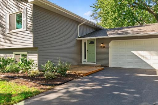 7401 James Avenue N, Brooklyn Park, MN 55444